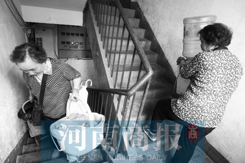 鄭州2萬多棟舊樓需加裝電梯 相關(guān)政策允許嗎？