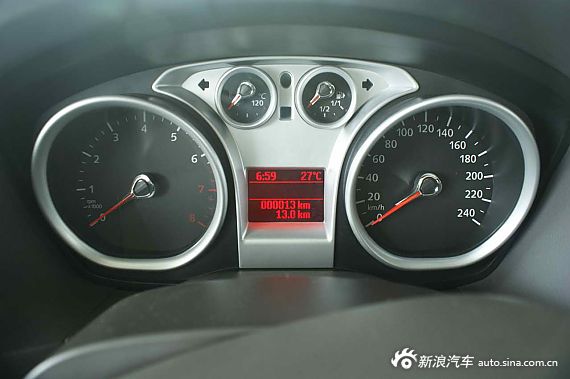 　?？怂箖蓭?jīng)典1.8MT 時(shí)尚型