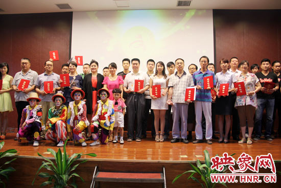 經(jīng)過網(wǎng)絡投票和專家評審，最終農(nóng)民兄弟樂隊的歌曲《中國夢》、動畫片《紅孩兒與大學院》以及《中原福塔兒童