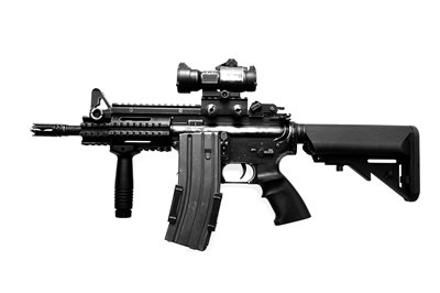 M16步槍，全槍長(zhǎng)：986mm，空槍重：3.26公斤，戰(zhàn)斗全重：4公斤，最大有效射程：800米