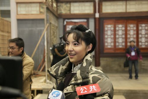 《大河兒女》演員接受媒體專訪。