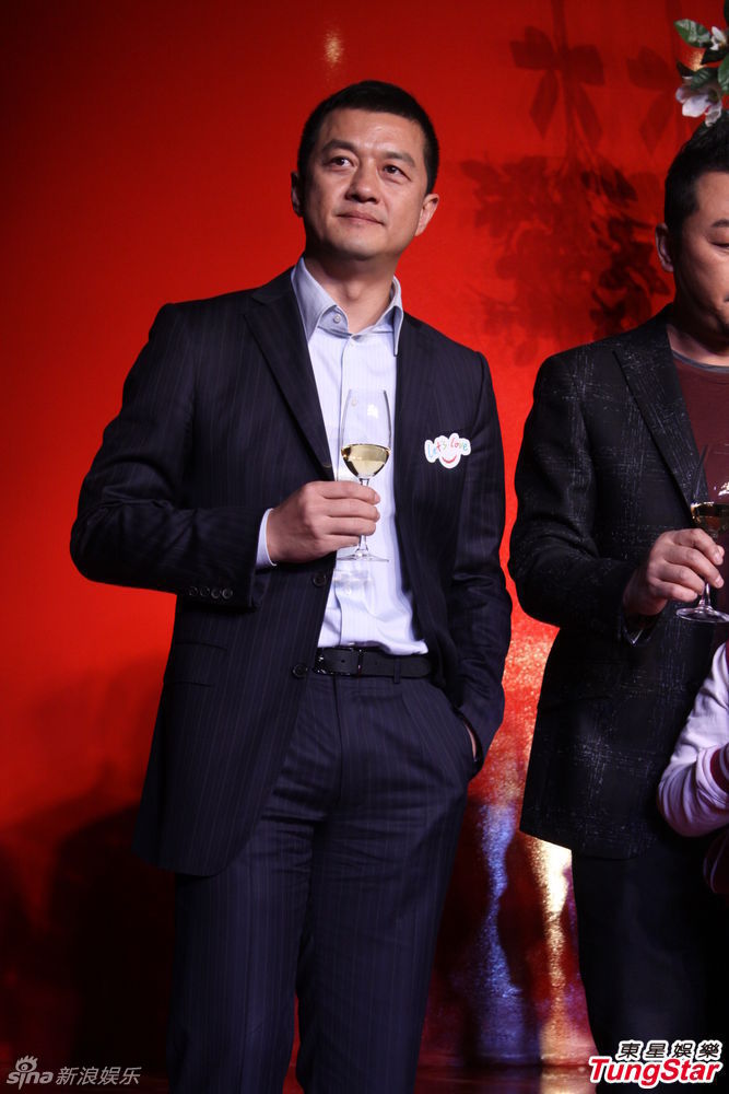 李亞鵬、郭濤父子相活動