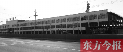 家居建材城已經(jīng)封頂，可耿莊村的安置房還未見蹤影。