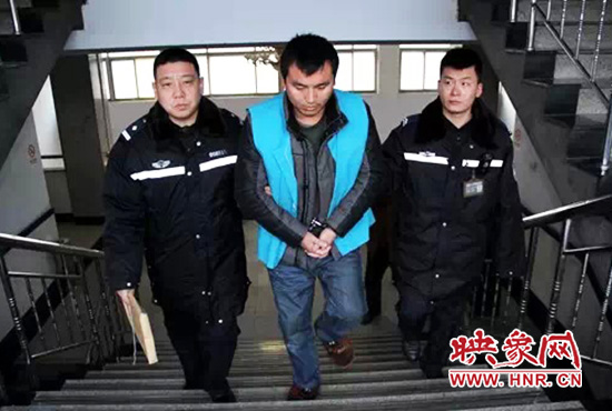 警方已經(jīng)將肇事嫌疑人控制。