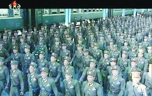 約2萬名朝鮮朝鮮人民軍基層軍官近日陸續(xù)抵達平壤，準備出席軍方大會。