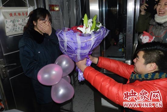 “嫁給我吧，我要愛(ài)你一生！”