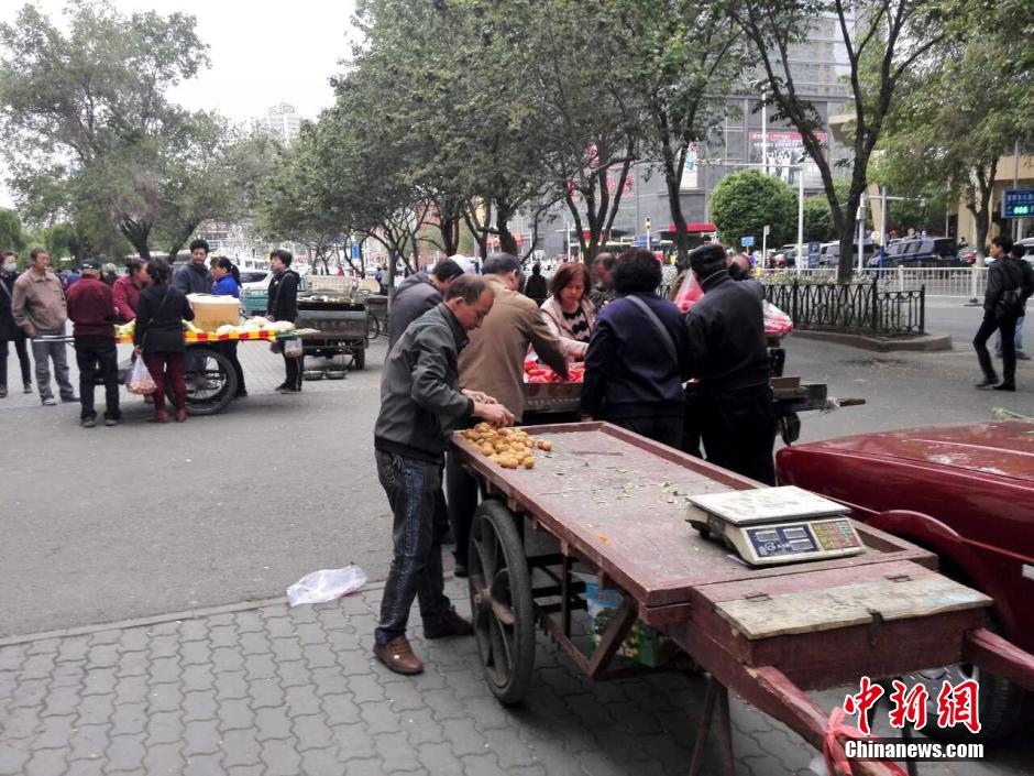 自治區(qū)和烏魯木齊市有關(guān)部門迅速處置，傷員已全部送往醫(yī)院救治。