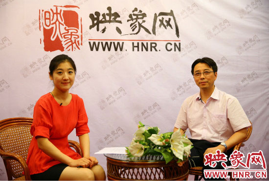 南京大學(xué)河南招生組負(fù)責(zé)人武港山教授做客映象網(wǎng)2014高招“名校面對面”系列視頻訪談。