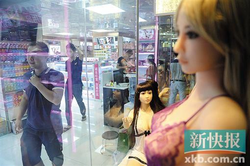 廣東成人用品市場調(diào)查。圖為各地的經(jīng)銷商都會在此進貨。新快報記者 孫毅/攝