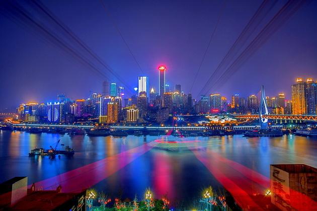 中原地產(chǎn)數(shù)據(jù)顯示，8月最后一周，上海市新建商品住宅成交已連續(xù)5天破千，昨日（8月31日）更是達到單日成交1123套。