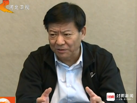 雄安新區(qū)臨時黨委書記袁桐利在新區(qū)主持召開座談會。