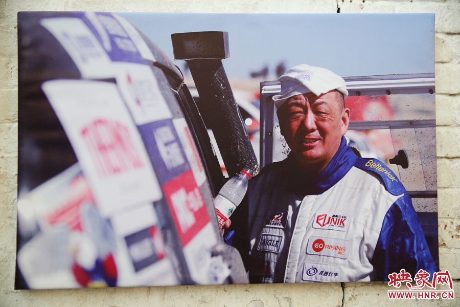 賽車的世界、更是男人的世界。圖為部分參展攝影作品。