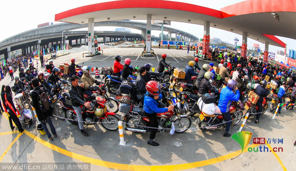 今年廣東、廣西兩省共193座中石化油站將為返鄉(xiāng)車主提供“6+X”免費(fèi)服務(wù)，并將為1萬名“返鄉(xiāng)摩騎”免