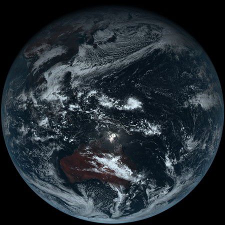 日本衛(wèi)星拍下地球真正的樣貌。（圖／翻攝自日本氣象廳）
