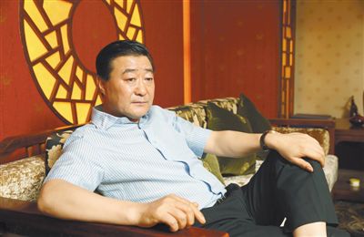 5月26日，張新明在北京接受新京報記者專訪時表示，在與華潤的合資公司中，他被“邊緣化”了，公司出現(xiàn)了