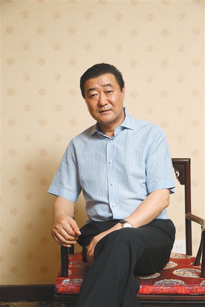 　張新明金業(yè)集團(tuán)董事長。2002年進(jìn)入焦炭領(lǐng)域。2010年，張新明將金業(yè)煤焦化集團(tuán)部分資產(chǎn)以79億賣