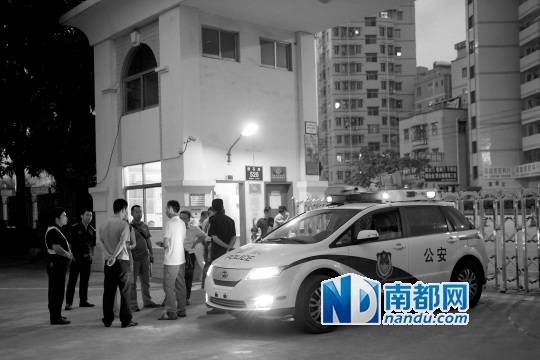 　接人的親戚和校方一度沒談攏,雙方甚至差點(diǎn)鬧到派出所。