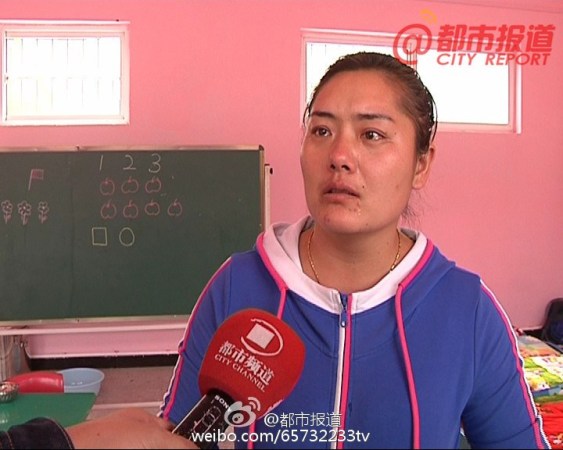 當(dāng)事老師接受采訪時(shí)表示很委屈。