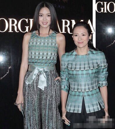 就算氣場絕對強(qiáng)大的貝嫂，跟張梓琳合影幾乎可以讓人忽視