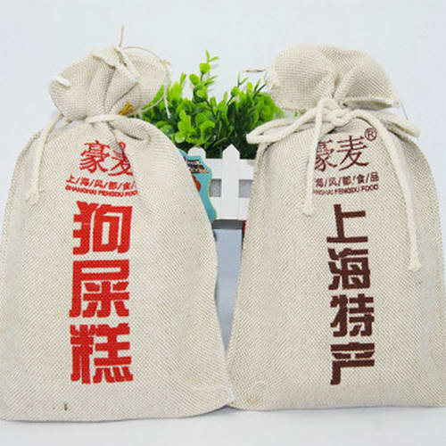 上海某公司推出的一款名為“狗屎糕”的產(chǎn)品引來(lái)不少質(zhì)疑。