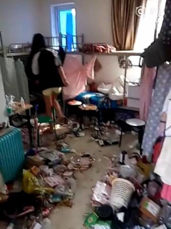 這個(gè)學(xué)校的男生宿舍火了！女同學(xué)都喊著要嫁