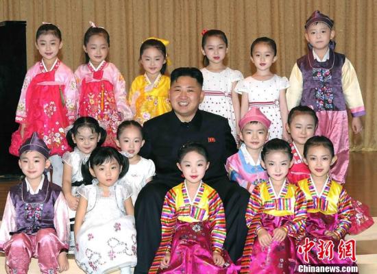 據(jù)朝中社5月30日?qǐng)?bào)道，朝鮮勞動(dòng)黨第一書(shū)記、朝鮮國(guó)防委員會(huì)第一委員長(zhǎng)、朝鮮人民軍最高司令官金正恩在兒