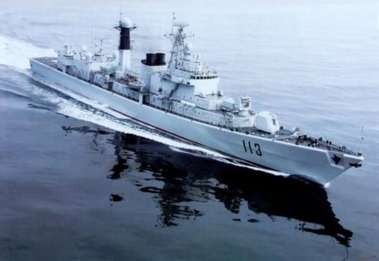 　青島艦是是中國(guó)按照西方現(xiàn)代化標(biāo)準(zhǔn)建造的第一種主力戰(zhàn)艦。