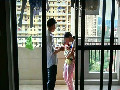 簽約后房?jī)r(jià)暴漲百萬(wàn) 賣家反悔強(qiáng)行撬門收房