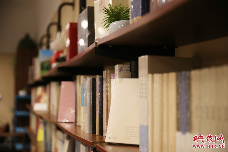 書店內(nèi)的裝飾。