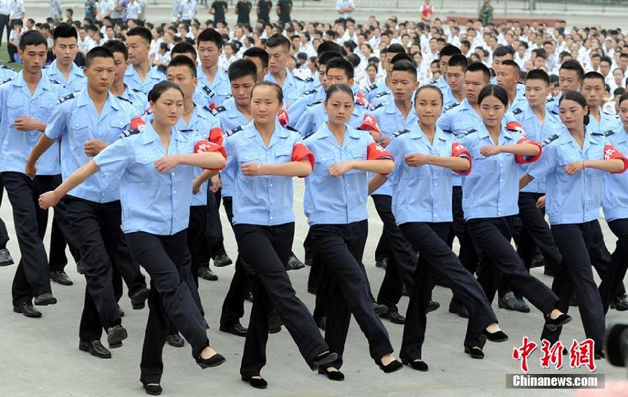 探秘：全國首支大學(xué)生校園反恐防暴隊(duì)