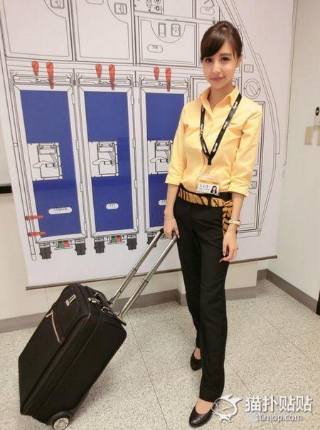 空中最美女子！虎航空姐Rita Kao 大秀比基尼照